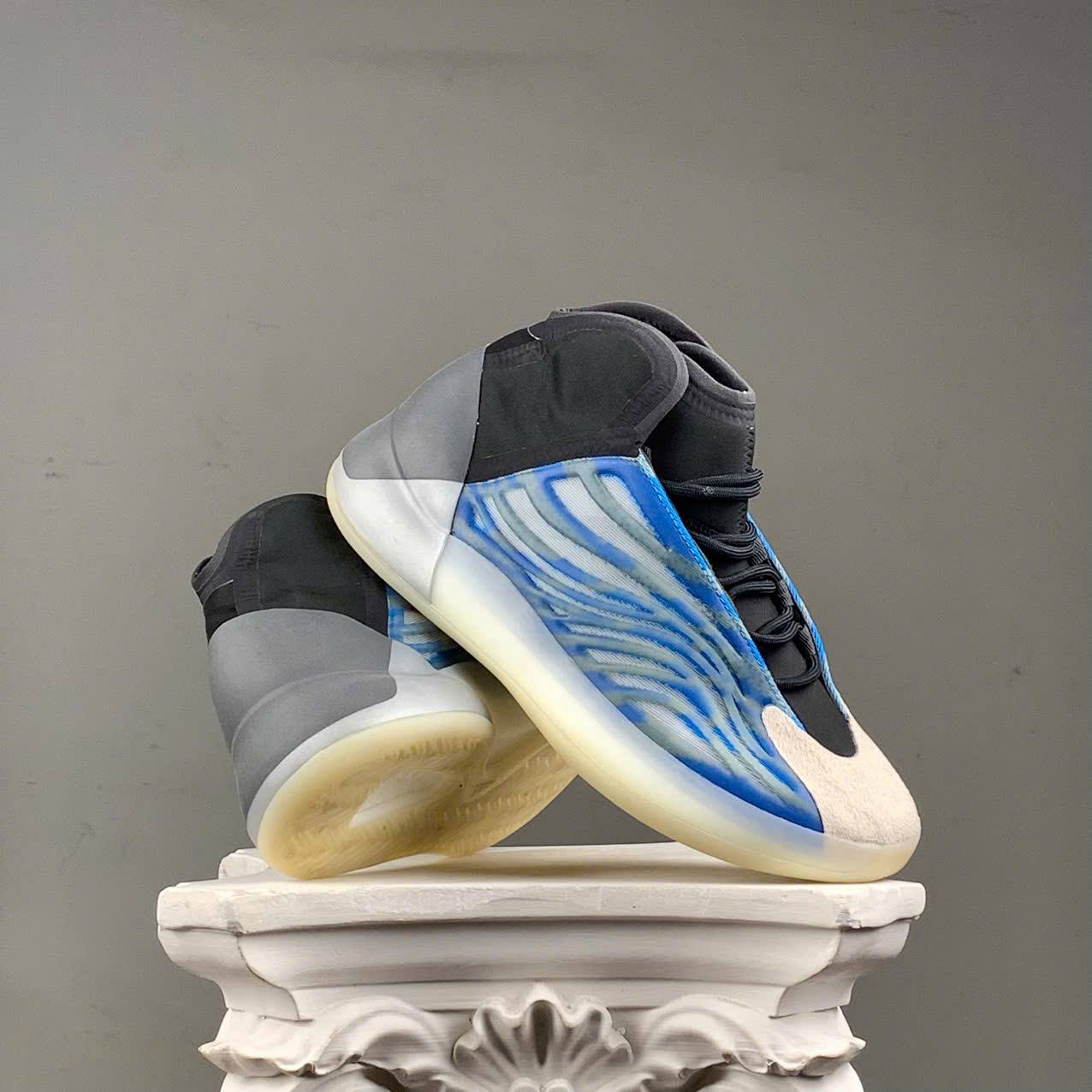 Yeezy QNTM