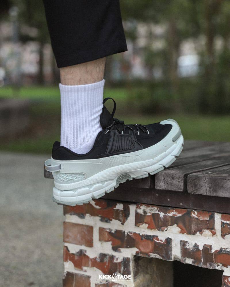 Nike Zoom Vomero Roam